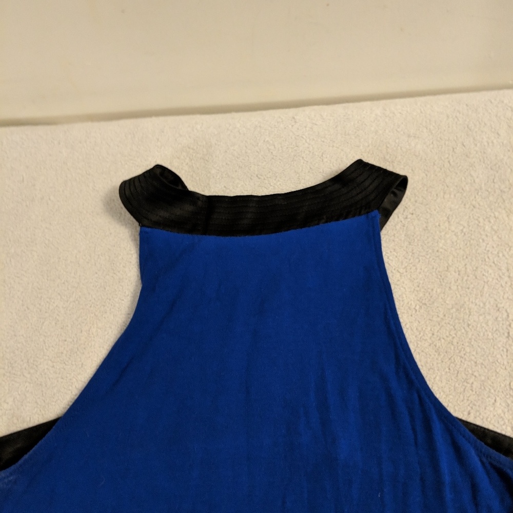 Top - Picture 4 of 5
